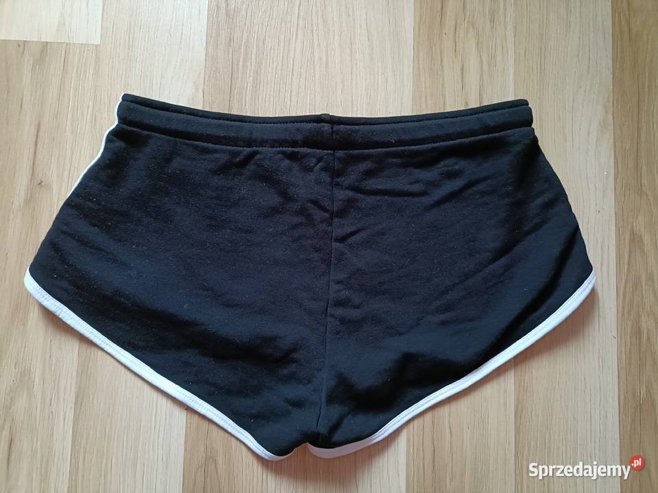Krótkie czarne spodenki Bez wzoru łódzkie Łódź