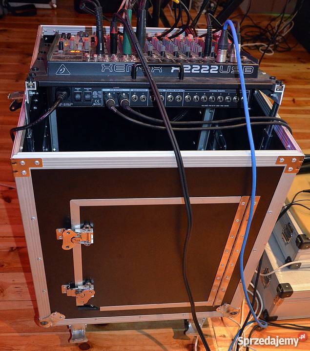 Mikser Behringer case z mocowaniem 19 mikserym nagłośnienie Sprzęt estradowy, studyjny i DJ-ski Wołów