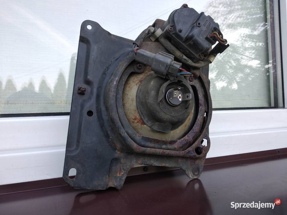 Nissan Navara D21 King Cab lampa przednia lewa osobowe Sieradz sprzedam