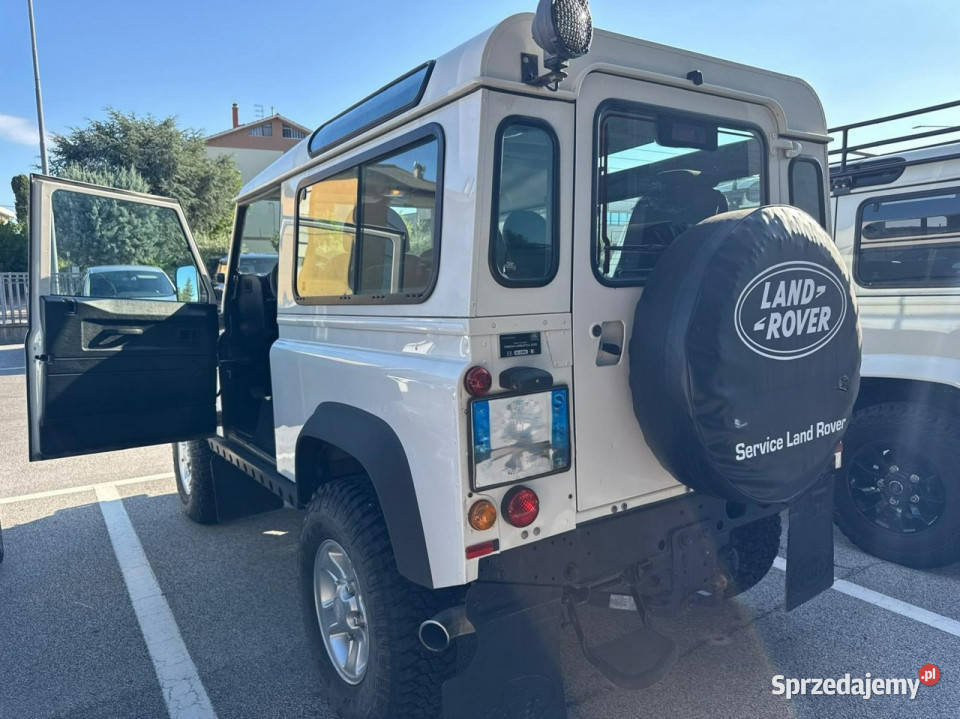 Land Rover Defender 90 24 td E Soft Top gniazdo AUX