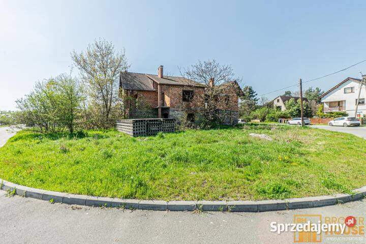 Sprzedam dom wolnostojący Lewin Brzeski 247m2 wolnostojący