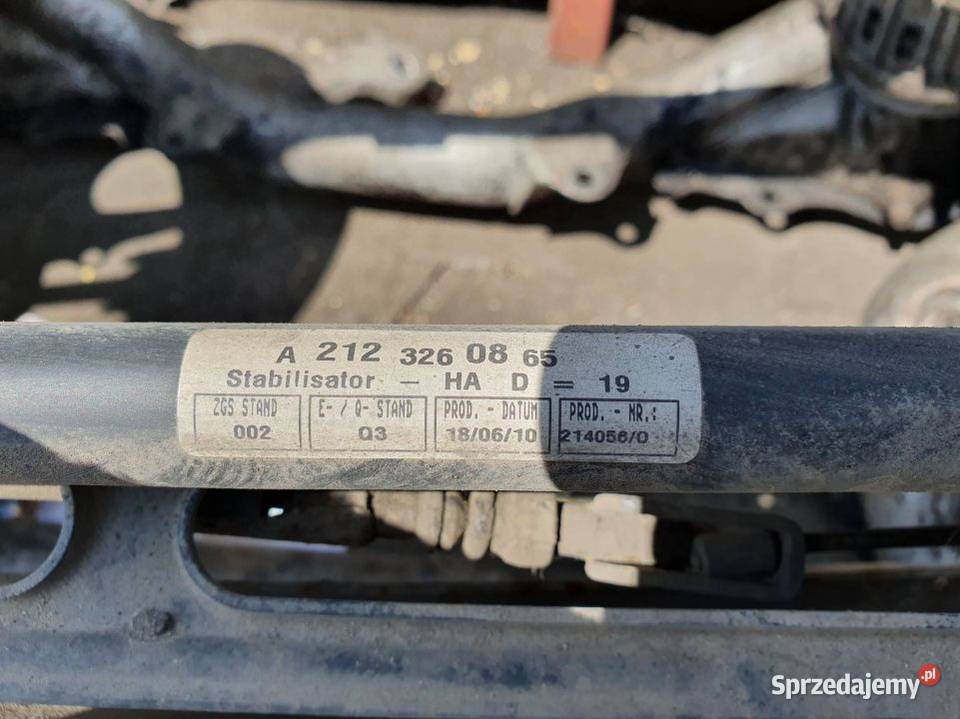 BELKA SANKI TYŁ MERCEDES EKLASA W212 2123507901 Lipno