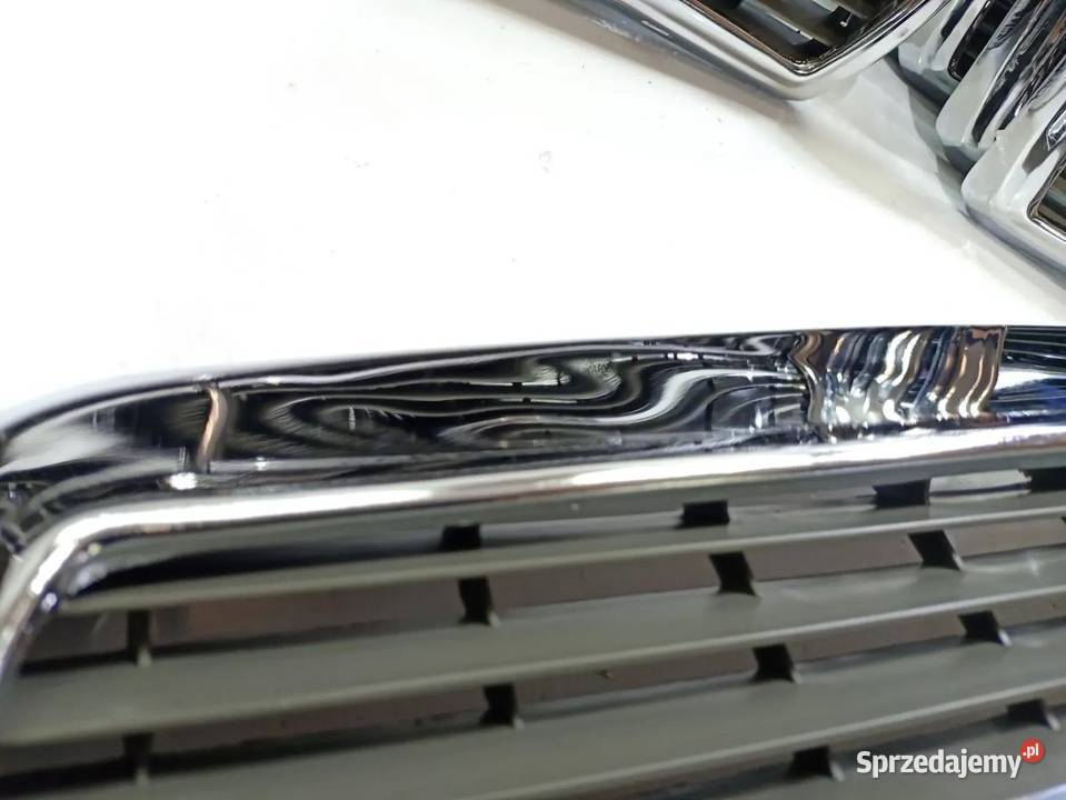 MERCEDES W123 011975121985 ATRAPA GRILL CHROM Skarżysko-Kamienna