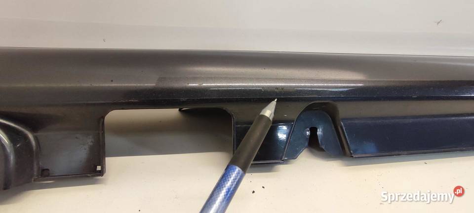 MERCEDES W205 LISTWA PROGOWA LEWA KOLOR 755
