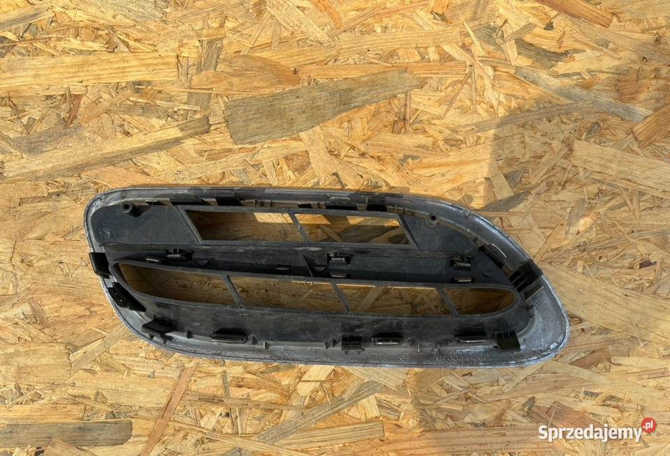 GRILL ATRAPA LEWA i PRAWA NISSAN MICRA K11 LIFT Atrapy Międzychód