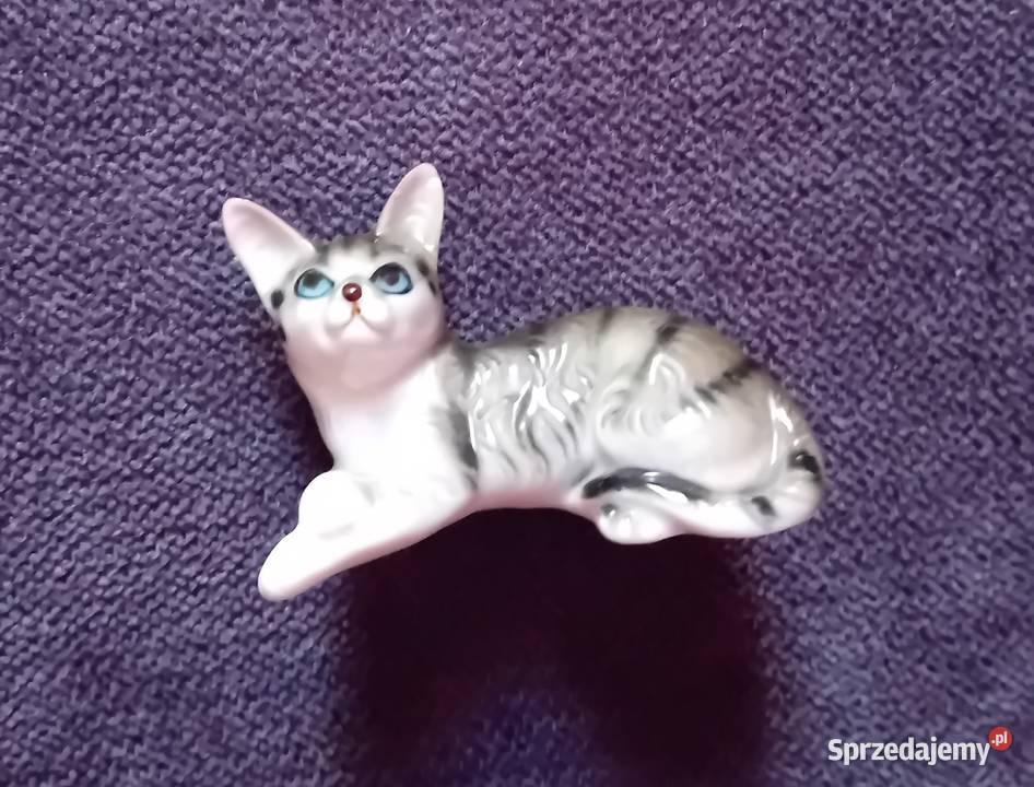 Figurka leżący kot porcelana kostna Japonia Porcelana i szkło