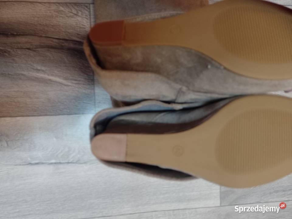 40 Beżowe wygodne kozaki kowbojki na koturnie inna