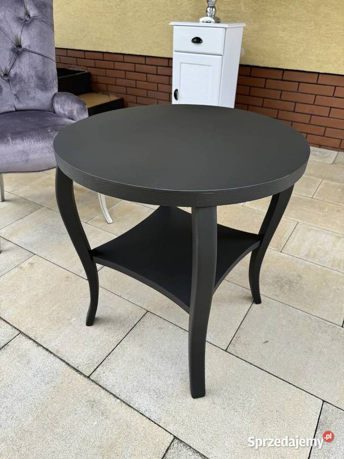 Stolik czarny stylowy okrągły na giętych nogach Sulbiny