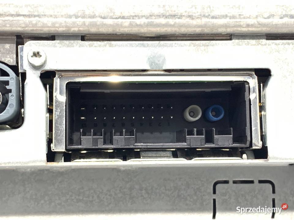 RADIO MERCEDES W221 A2219008901 0513 ODTWARZACZ