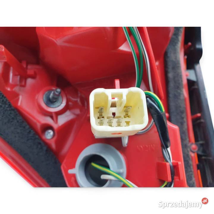 LAMPA PRAWA Toyota RAV4 III 20092012 tylnia LIFT Chełm