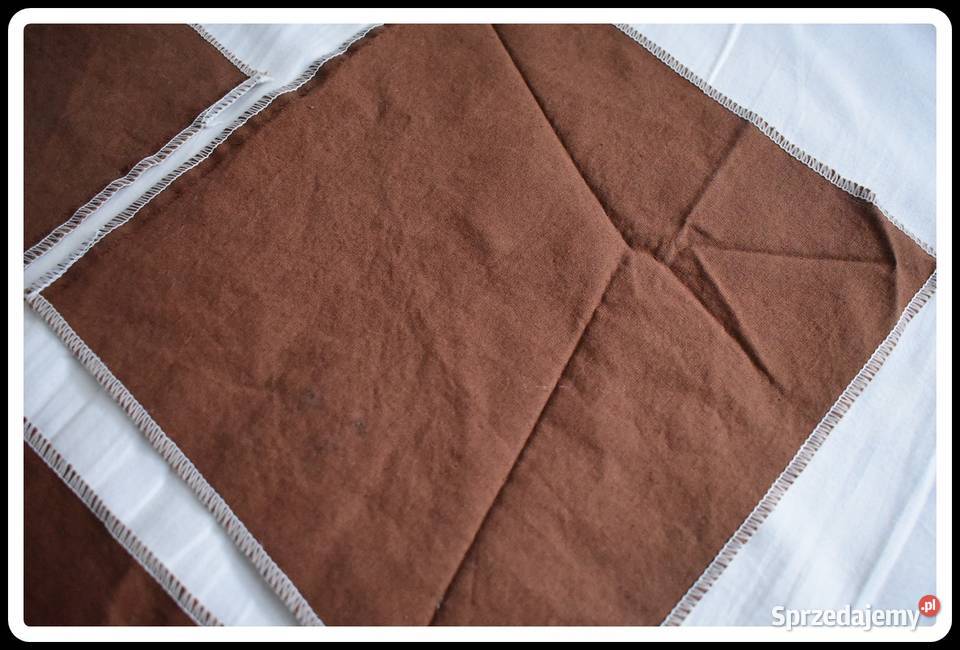 Zestaw 5 brązowych serwetek 25 x 25 Płock