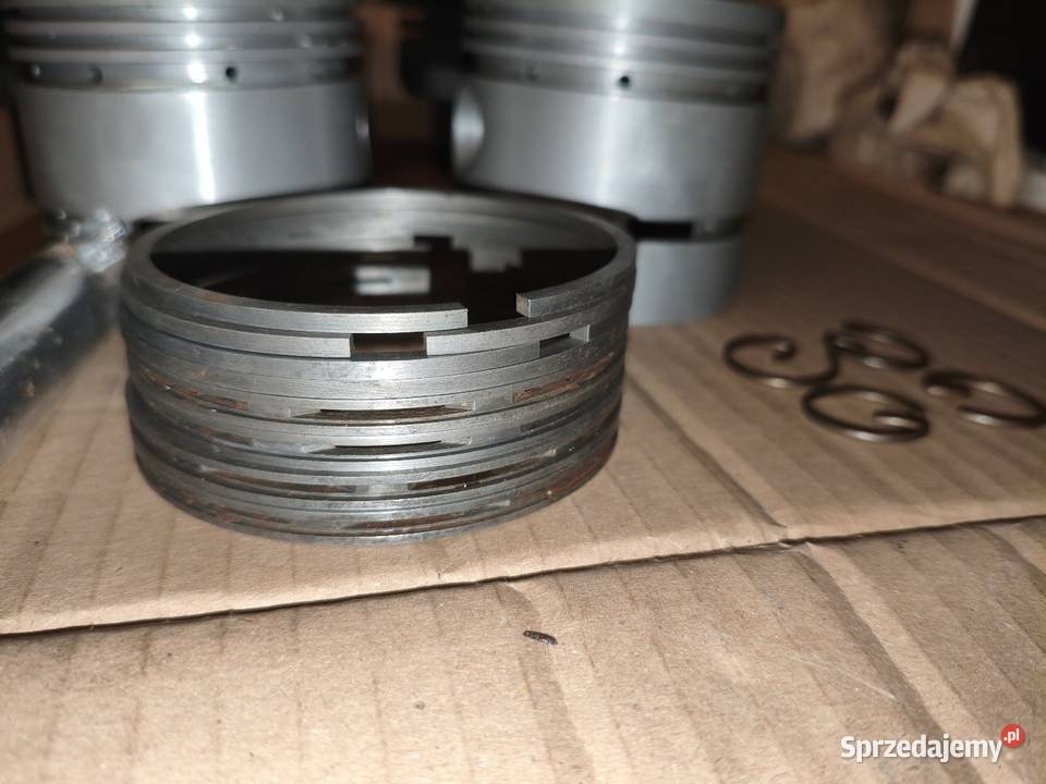 Cylindry szlifie 7850 z tłokami Almot 7844 Ural sprzedam