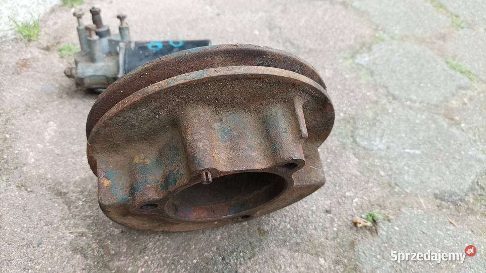 ładowarka tih koła pasowe wału i pompy wody Części zamienne Goleniów