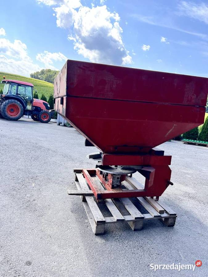 Rozsiewacz nawozu 8001000l