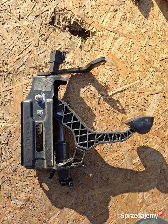 Pedał sprzęgła 1J1721321C Golf IV A3 8L Toledo