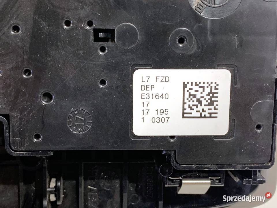 LAMPA SUFITOWA BMW F34 6826921 Hatchback WNĘTRZA osobowe sprzedam