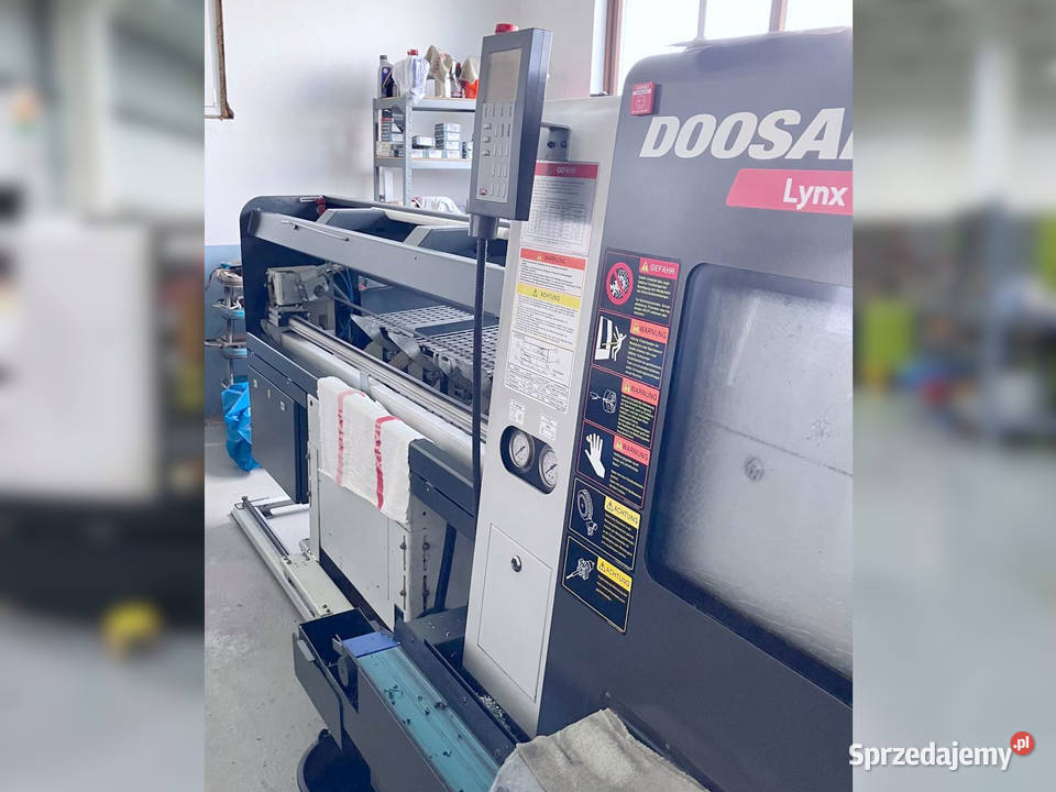 Tokarka CNC DOOSAN LYNX 220 LMA napędzane Zabór