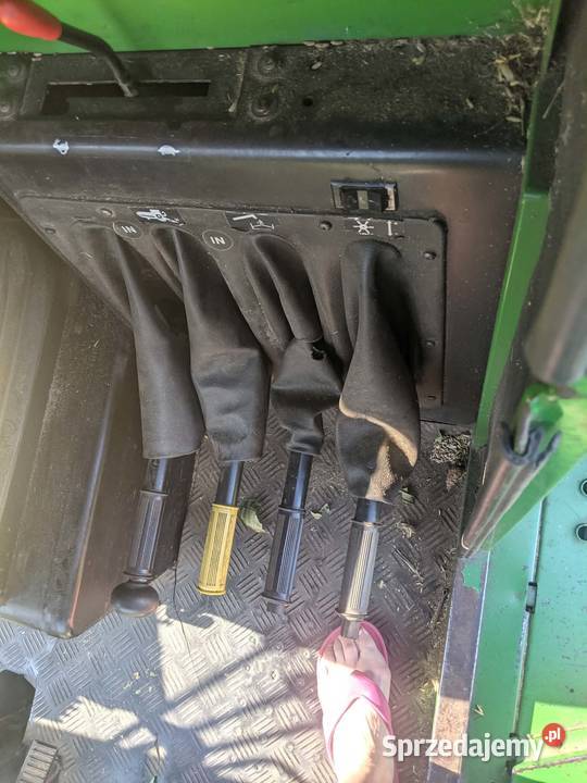 Kombajn zbożowy John Deere 1055 John Deere Zbożowe podlaskie Zwierzyniec Mały