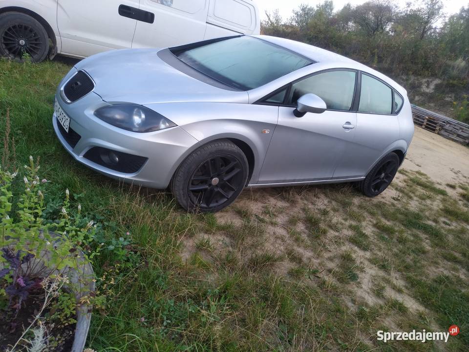 Seat leon skóry 2010 diesel 16 105 Rok produkcji 2010 Tenczynek