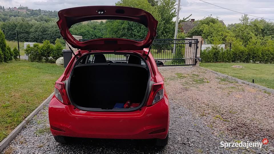 Toyota Yaris III salon nieuszkodzony Sławkowice