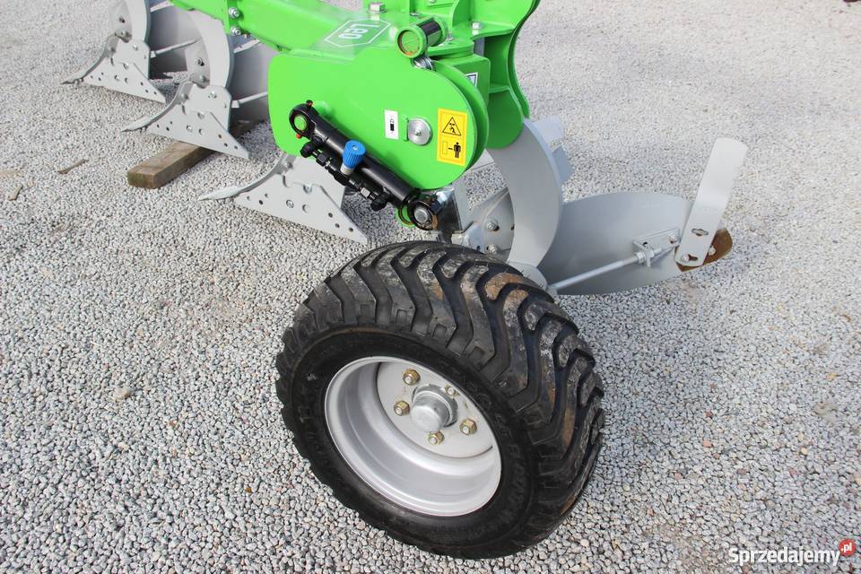 Pług Leo pługi obracalne BOMET kujawsko-pomorskie Rogóźno sprzedam