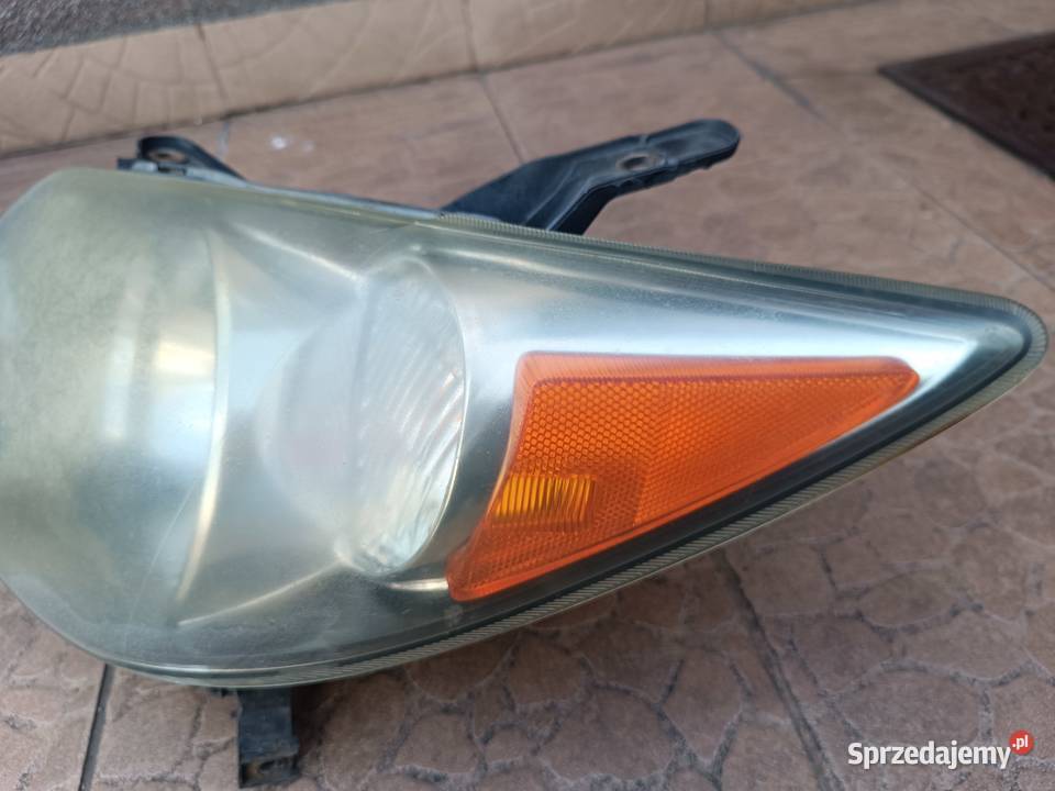 Pontiac Vibe 0207 Reflektor LEWY lampa lewa Lampy przednie