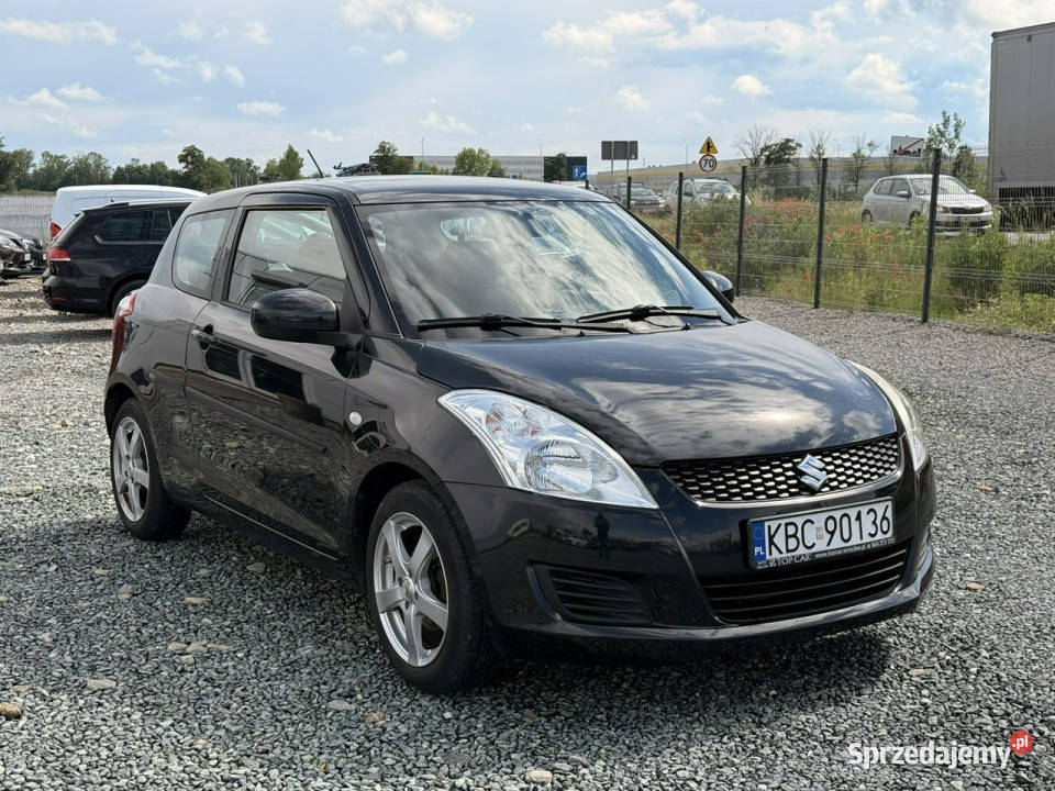 Suzuki Swift 12 16V VVT 94 20102011r światła przeciwmgielne Wrocław