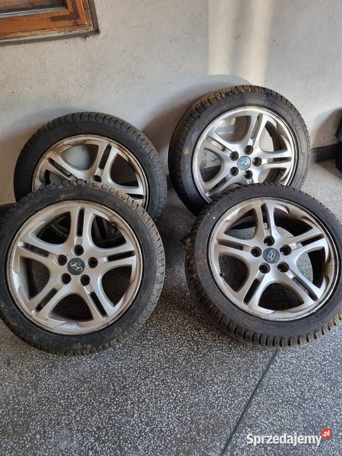 Opony R17 22545 wielosezonowe Lubliniec sprzedam