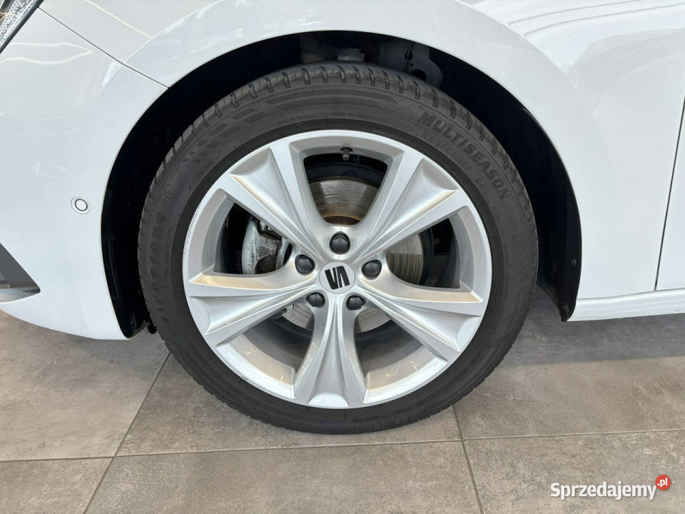 Seat Leon FR 15TSI 130 M6 20222023 r salon fa Leon Myślenice sprzedam