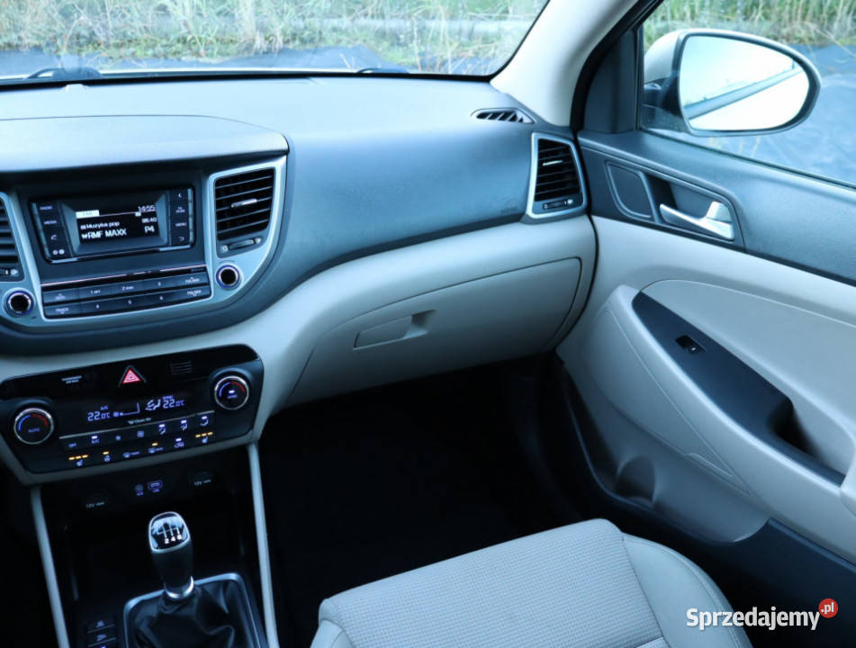 Hyundai Tucson 20 CRDi manualna Tucson mazowieckie Piaseczno