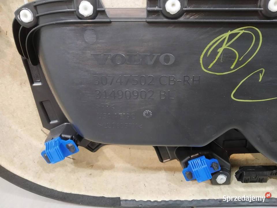 TAPICERKA BOCZEK PRAWY PRZÓD PASAŻERA V60 II EU