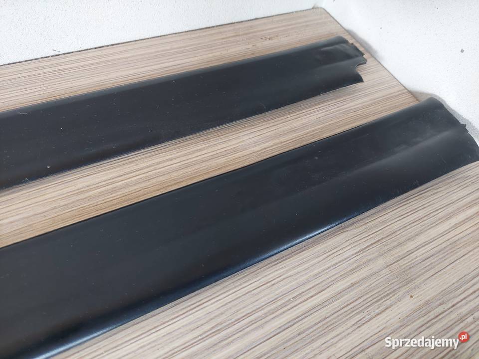 Listwy dolne kpl Audi 80 Cabrio 1997r Proszowice