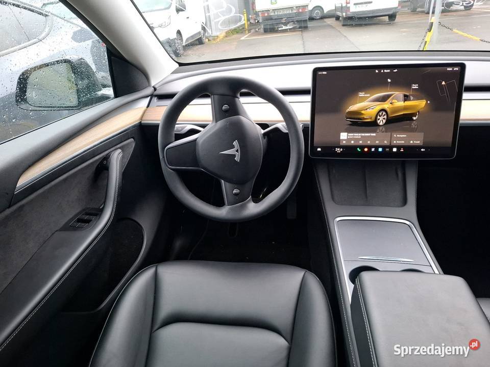 Tesla Y RWD Warszawa