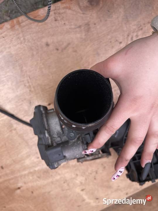 Kolektor BMW E90 F10 F20 F30 bez klapek 318D Pozostałe