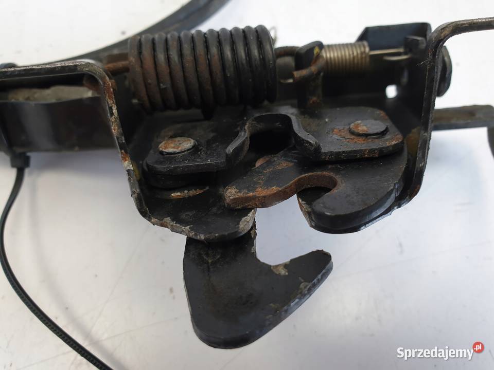 SsangYong Korando III ZAMEK PRZEDNIEJ MASKI osobowe