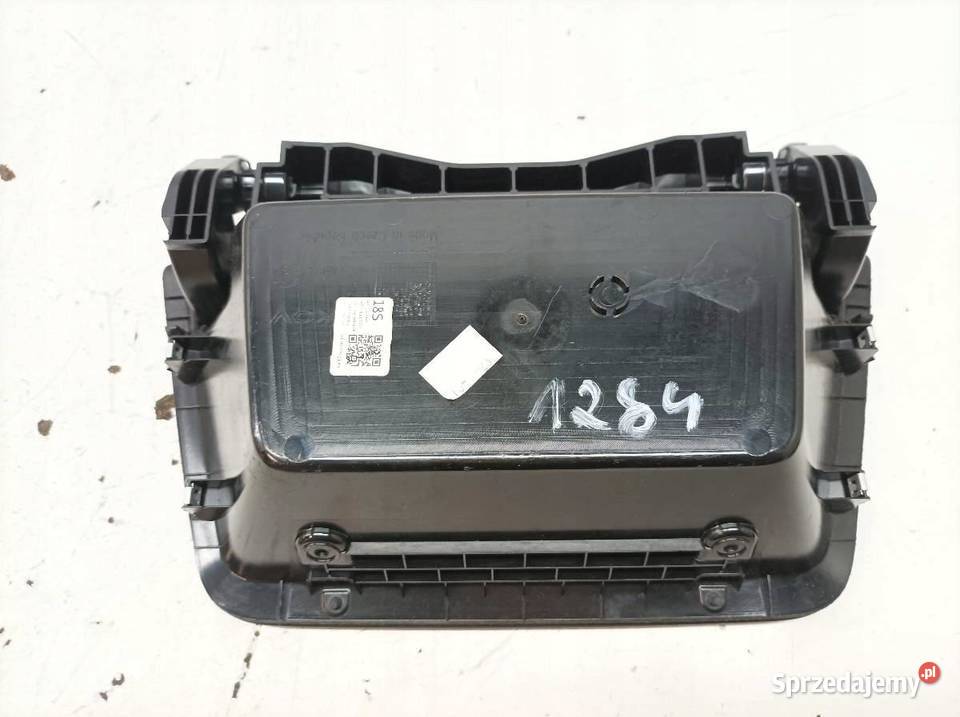 SCHOWEK DESKI ROZDZIELCZEJ 57A857096A Skoda
