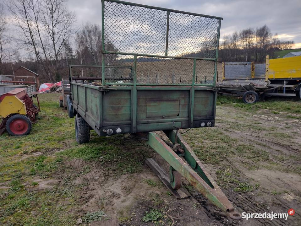 Rozrzutnik obornika zdrowy nieuszkodzony Spławy Pierwsze
