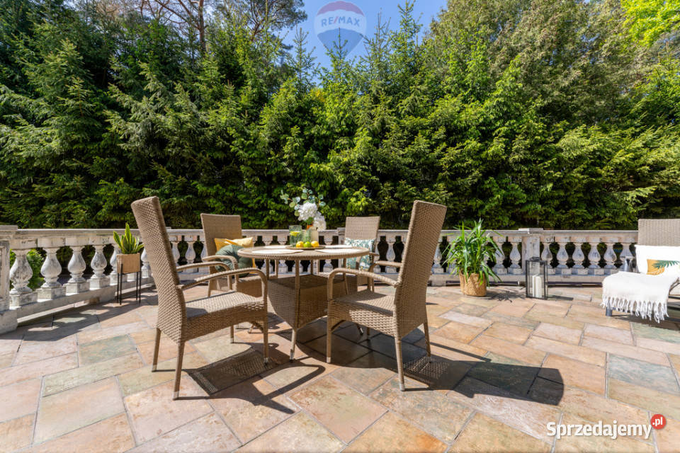 Przestronna klimatyczna willa w sercu Milanówka 440m2 mazowieckie Milanówek