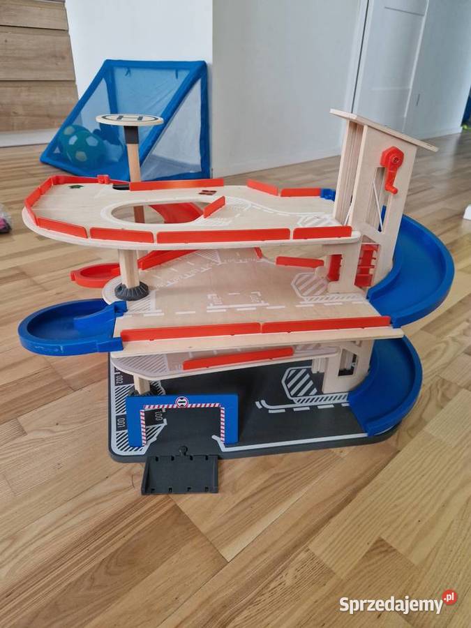 Parking drewniany duży 4 piętra z windą Samochody i pojazdy Bydgoszcz