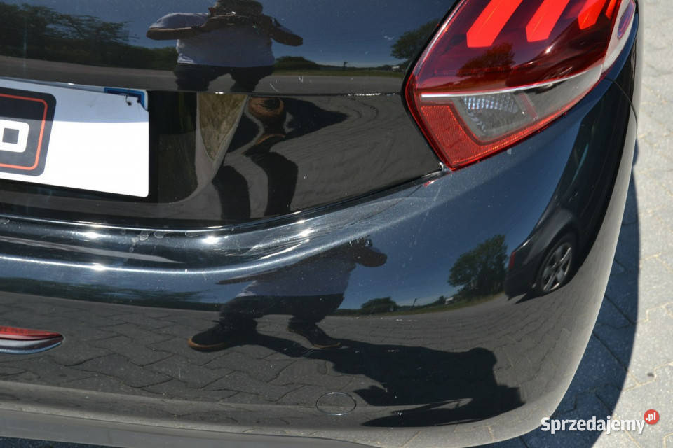Peugeot 208 like 10 benzyna 75 klimatyzacja lakier metallic Kęty