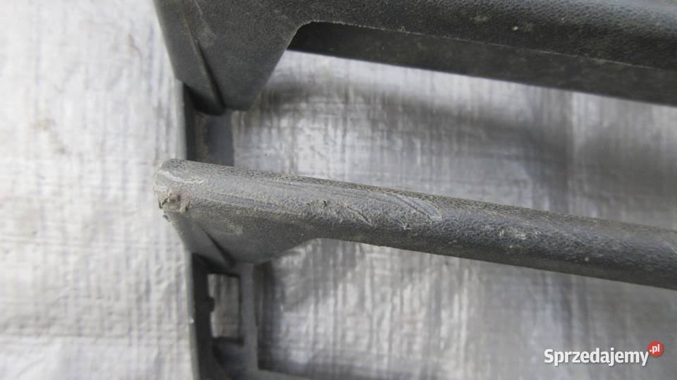 KRATKA ŚRODKOWA ZDERZAKA VOLVO V50 S40 0407 śląskie Ruda Śląska