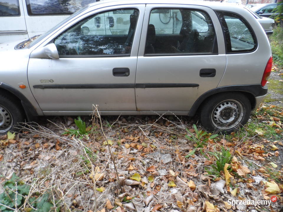 opel corsa B czesci drzwi lampa części blacharskie dolnośląskie Legnica