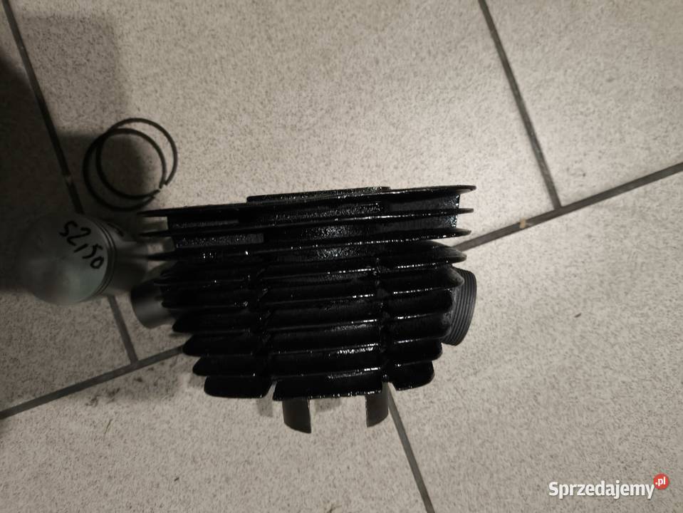 Cylinder wsk 125 Cylindry, głowice, pierścienie Bełchatów sprzedam