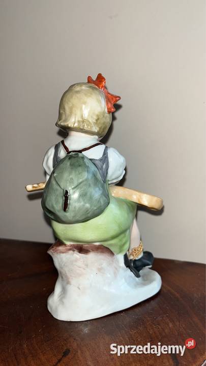 Śliczna Figurka dziewczynki z gitarą Bez Gdańsk