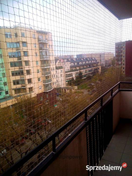 Siatka na balkon przeciw gołębiom montaż Warszawa