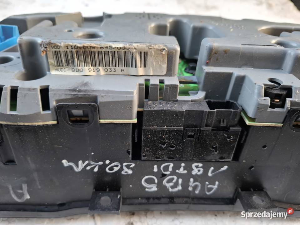 Licznik Zegar Audi A4 B5 19TDI 90 osobowe