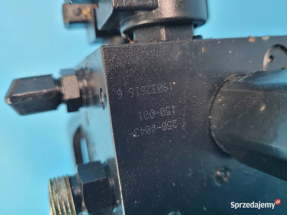 DEUTZFAHR 6130 TTV BLOK AKUMULATOR HYDRUALICZNY Hydraulika kujawsko-pomorskie Kolno