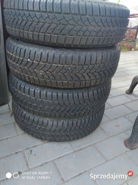 Komplet felg stalowych z oponami zimowymi Reda sprzedam