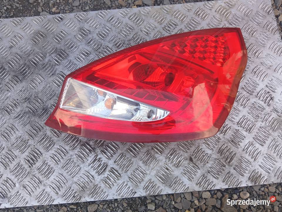 Lampa prawy tył Ford Fiesta Mk7 VII EU 5D HB prawe
