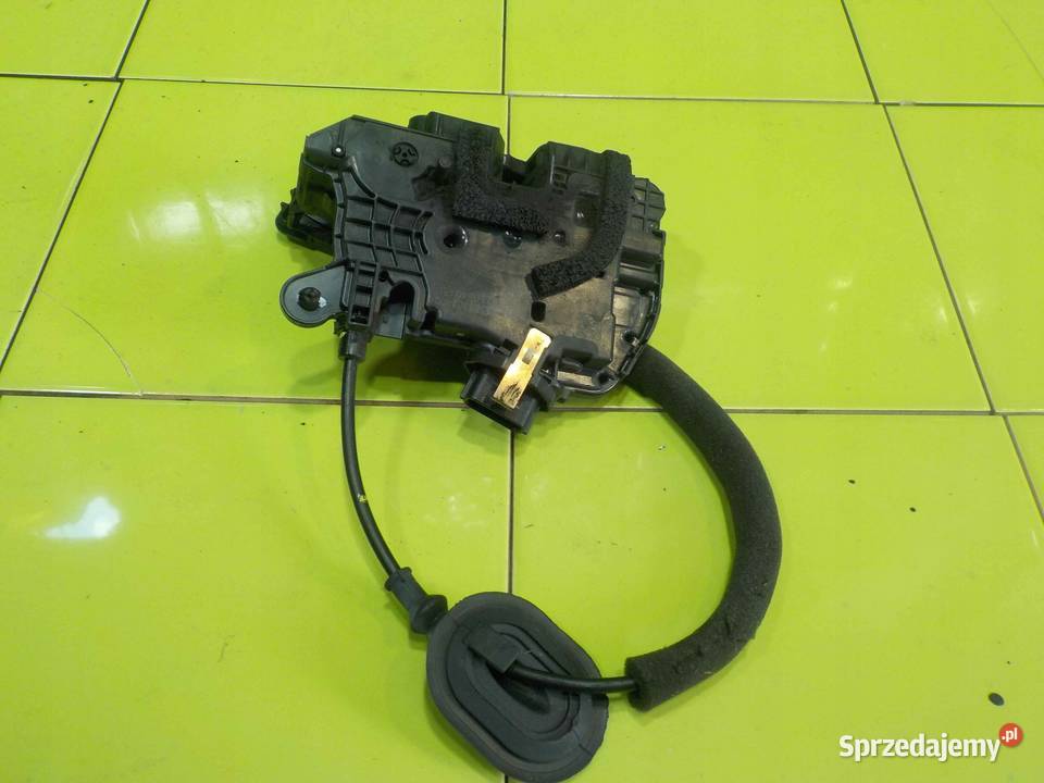 SMART FORFOUR II 16r zamek drzwi lewy tyl